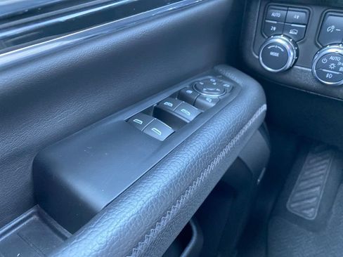 Used 2025 GMC Yukon Denali AWD/4WD image 41