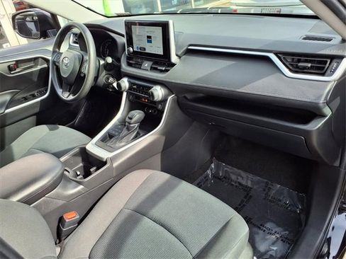 Used 2024 Toyota RAV4 LE image 27