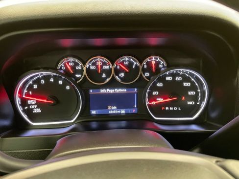 Used 2021 Chevrolet Silverado 1500 LT AWD/4WD image 13