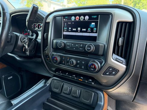 Used 2017 Chevrolet Silverado 1500 High Country AWD/4WD image 42