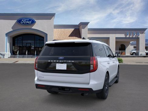 New 2025 Ford Expedition Active image 8