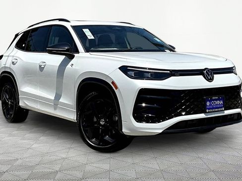 New 2026 Volkswagen Tiguan SE R-Line AWD/4WD image 1