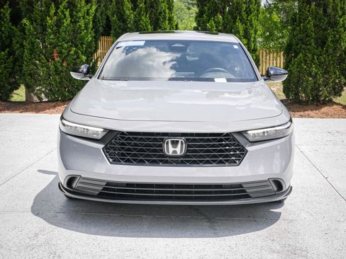 Used 2024 Honda Accord Sport image 3