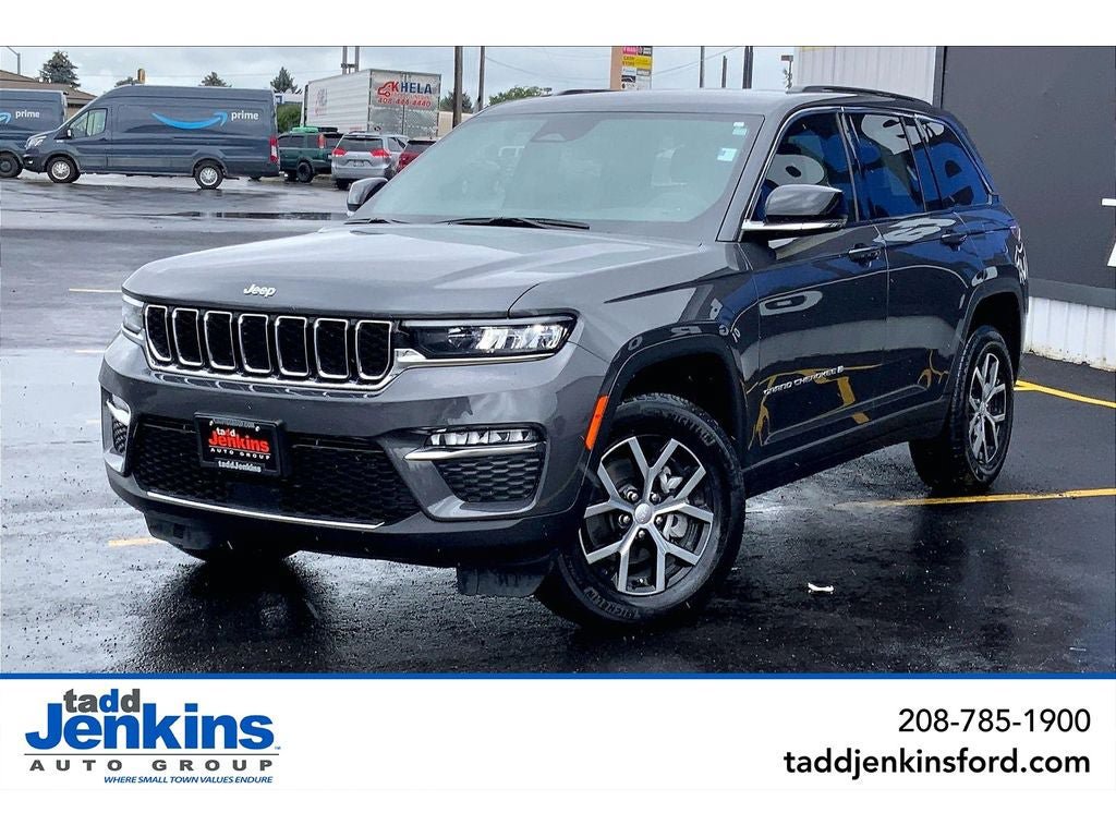 Used 2025 Jeep Grand Cherokee Limited w/ Trailer Tow Package AWD/4WD image 1