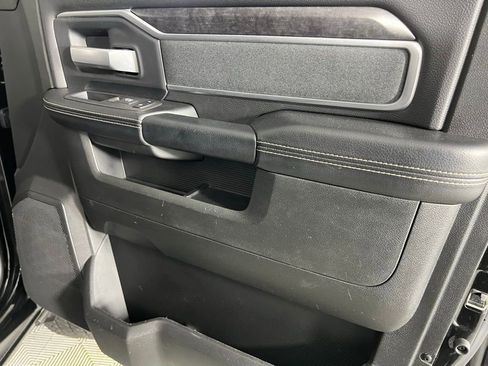 Used 2022 RAM 2500 Big Horn w/ Level C Equiment Group image 32