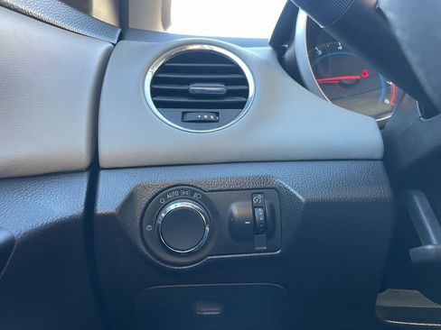 Used 2014 Chevrolet Cruze LS image 19