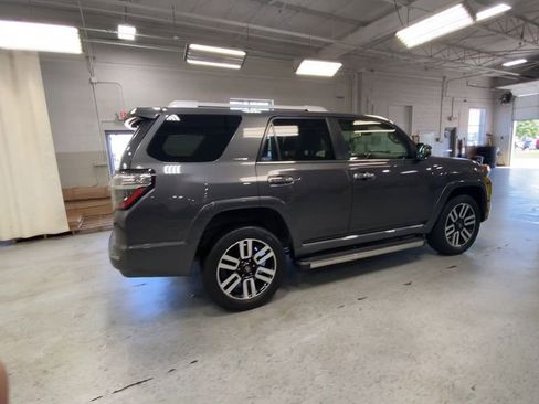 Used 2022 Toyota 4Runner Limited AWD/4WD image 12