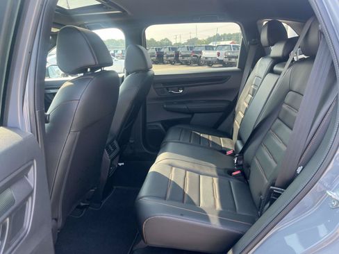 Used 2025 Honda CR-V Sport-L image 11