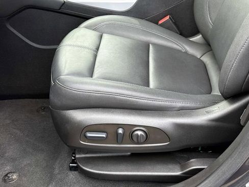 Used 2022 Chevrolet Blazer LT image 19