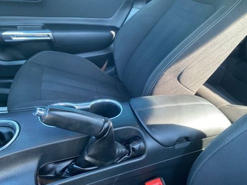 Used 2018 Ford Mustang GT w/ Black Accent Pkg image 41