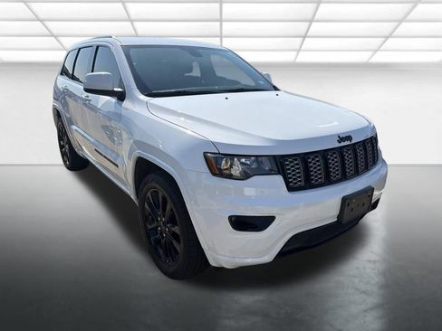 Used 2021 Jeep Grand Cherokee Laredo X RWD image 1
