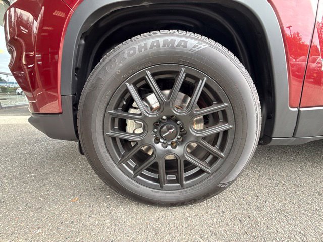 Used 2019 Jeep Cherokee Latitude Plus w/ Comfort/Convenience Group AWD/4WD image 19