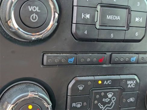 Used 2015 Ford Expedition King Ranch image 16