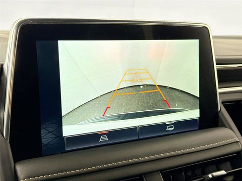 Used 2024 GMC Yukon XL SLT image 21