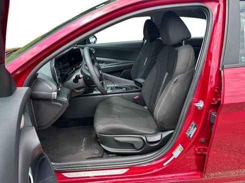 Used 2024 Hyundai Elantra SEL FWD image 8