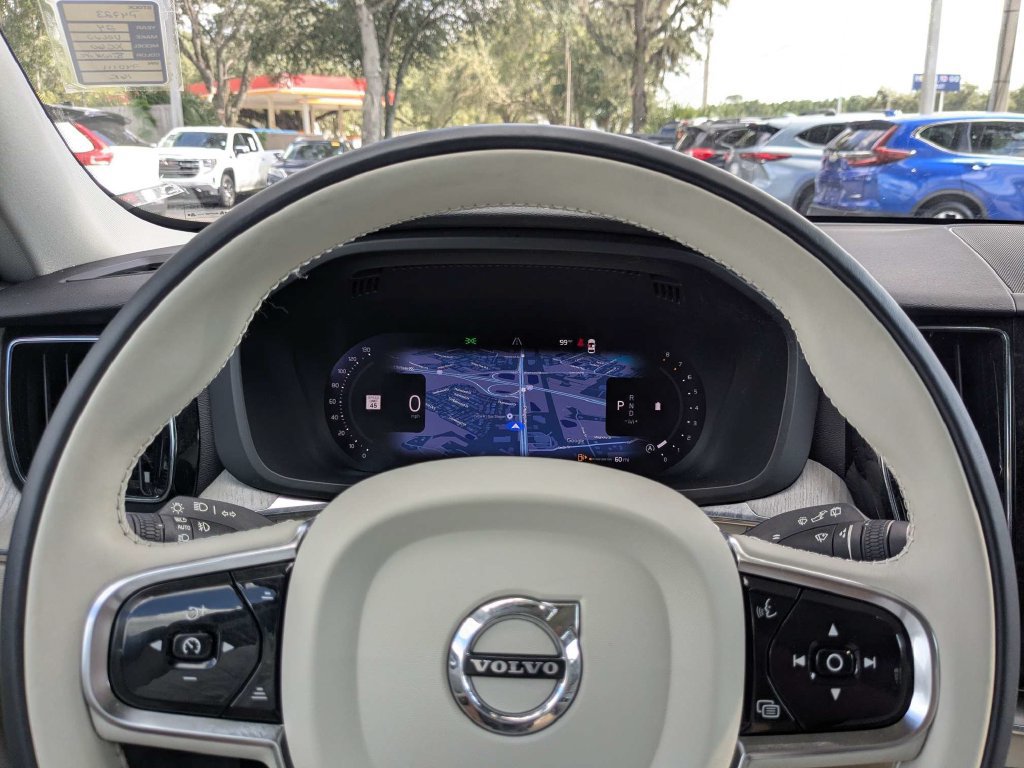 Used 2024 Volvo XC60 B5 Plus w/ Protection Package Premier AWD/4WD image 40