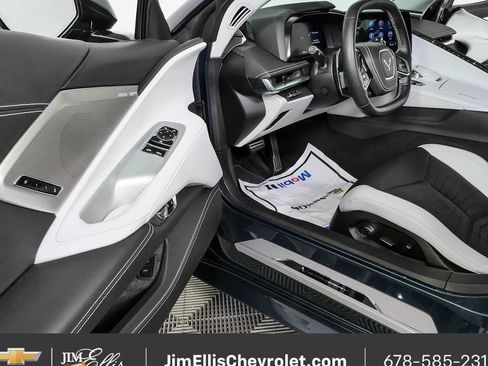 Used 2021 Chevrolet Corvette Stingray Premium Cpe w/ Z51 Performance Package RWD image 8