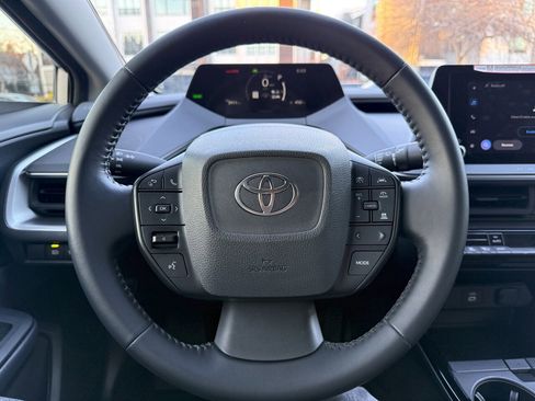 Used 2025 Toyota Prius LE image 20