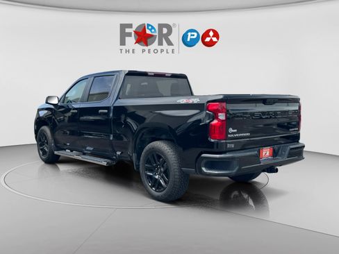 Used 2023 Chevrolet Silverado 1500 Custom AWD/4WD image 3