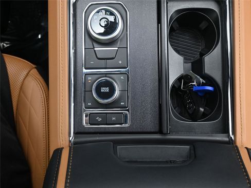 Used 2023 Ford Expedition Max Platinum image 15