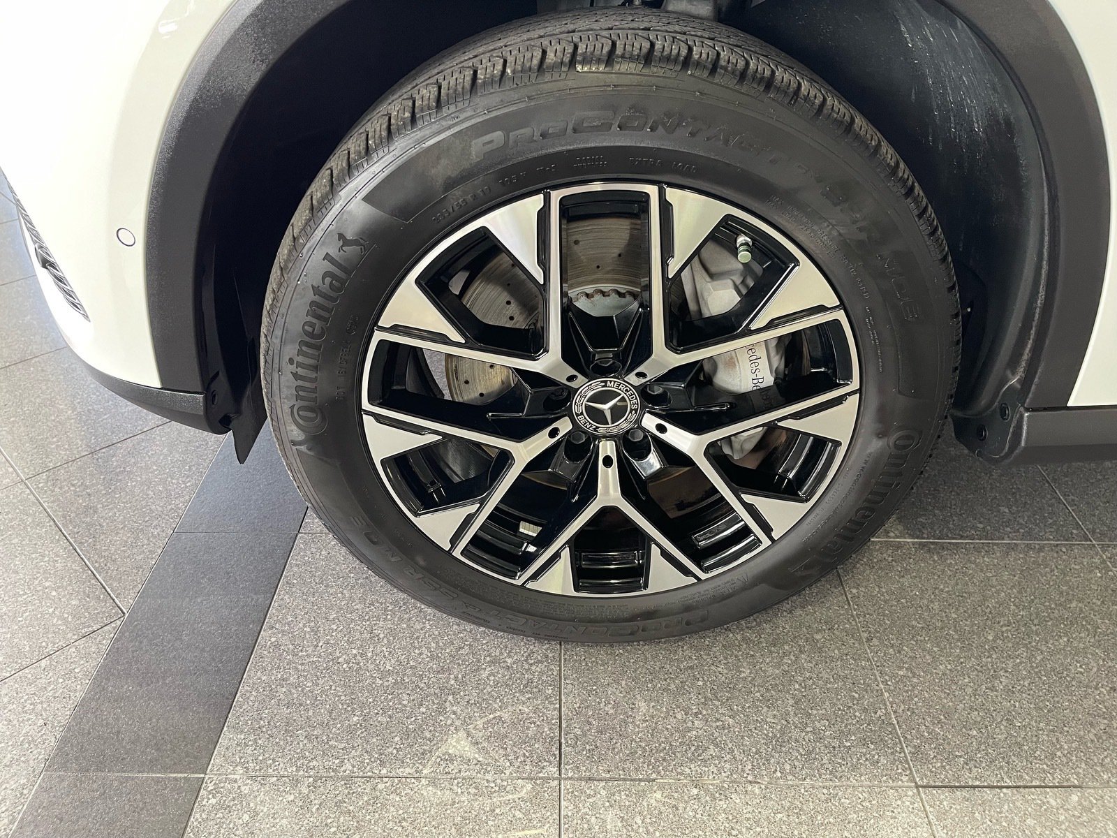 Used 2025 Mercedes-Benz GLC 350e 4MATIC image 20