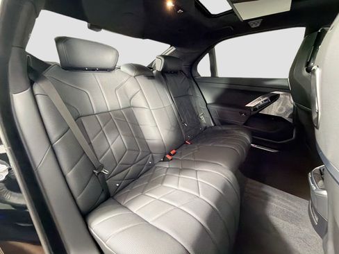 New 2026 BMW i7 xDrive60 image 27