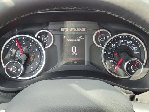Used 2026 RAM 2500 Big Horn AWD/4WD image 9
