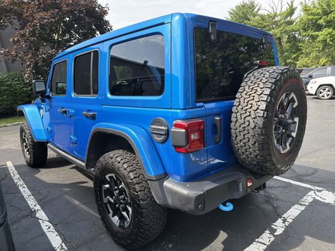 Certified 2025 Jeep Wrangler Unlimited Rubicon 4xe AWD/4WD image 9