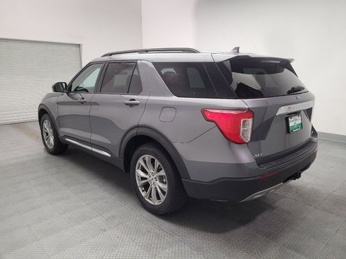 Used 2022 Ford Explorer XLT w/ Equipment Group 202A AWD/4WD image 5