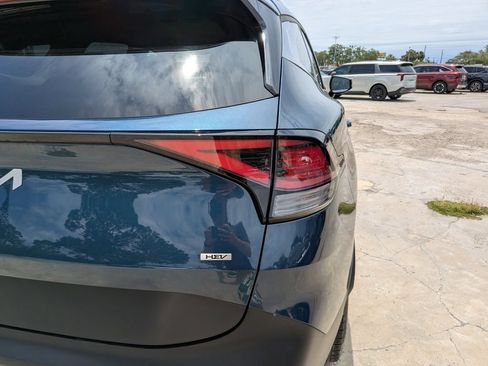 Certified 2024 Kia Sportage EX AWD/4WD image 11