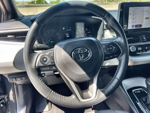 Used 2024 Toyota Corolla SE image 17