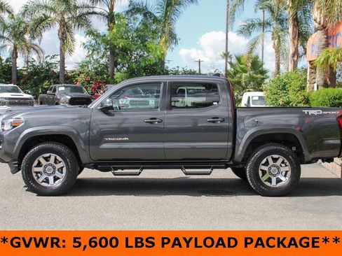 Used 2019 Toyota Tacoma TRD Sport image 5