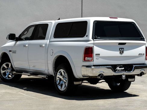 Used 2018 RAM 1500 Laramie w/ Convenience Group AWD/4WD image 10