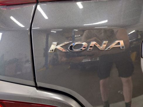 Certified 2021 Hyundai Kona Limited w/ Cargo Package AWD/4WD image 16