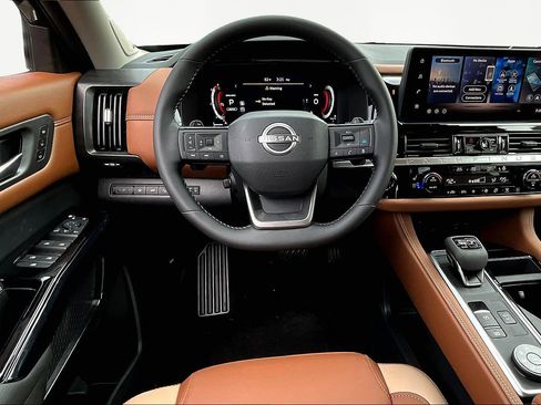 New 2026 Nissan Pathfinder Platinum AWD/4WD image 9