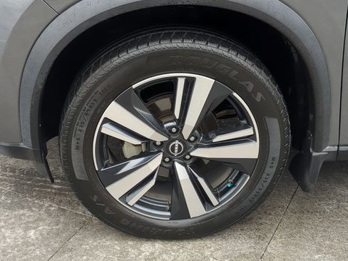 Used 2022 Nissan Rogue SL image 12