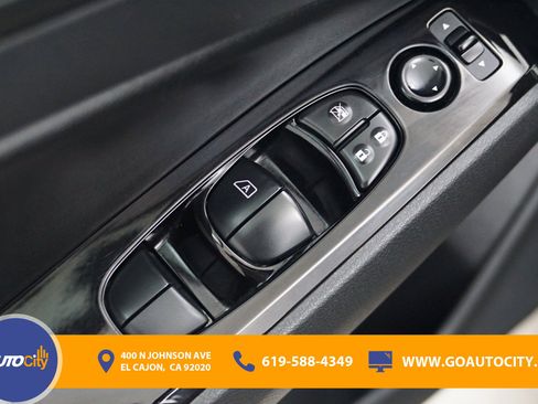 Used 2023 Nissan Altima 2.5 SV image 18