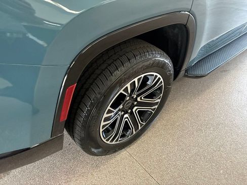 New 2026 Jeep Grand Wagoneer 4WD image 35