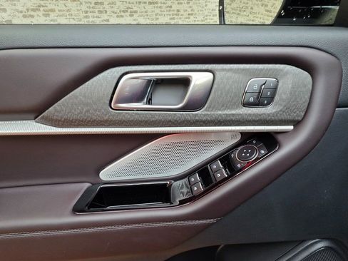 New 2026 Ford Explorer Platinum RWD image 17