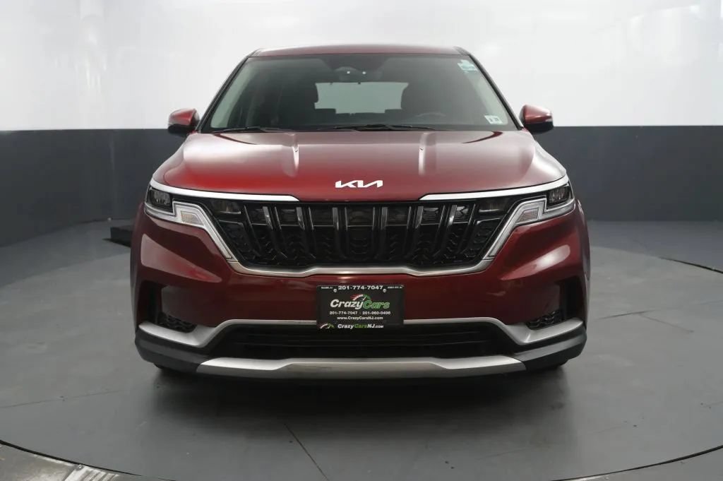 Used 2023 Kia Carnival LX FWD image 8