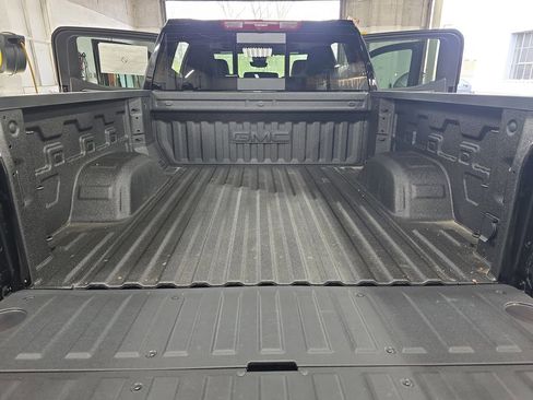 New 2026 GMC Sierra 1500 AT4 w/ AT4 Premium Package AWD/4WD image 12