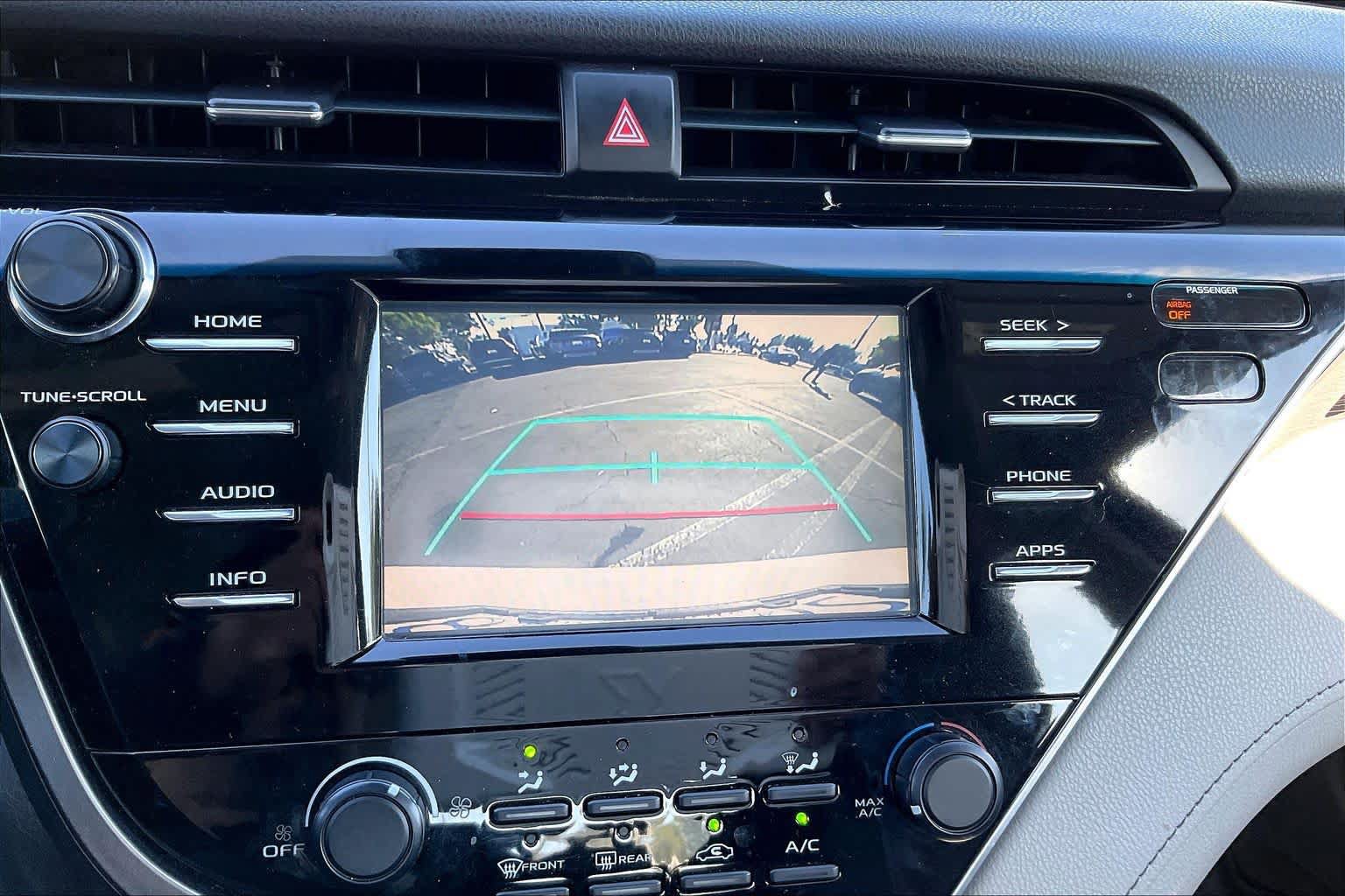 Used 2018 Toyota Camry LE FWD image 22