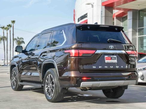 Used 2023 Toyota Sequoia Limited image 9