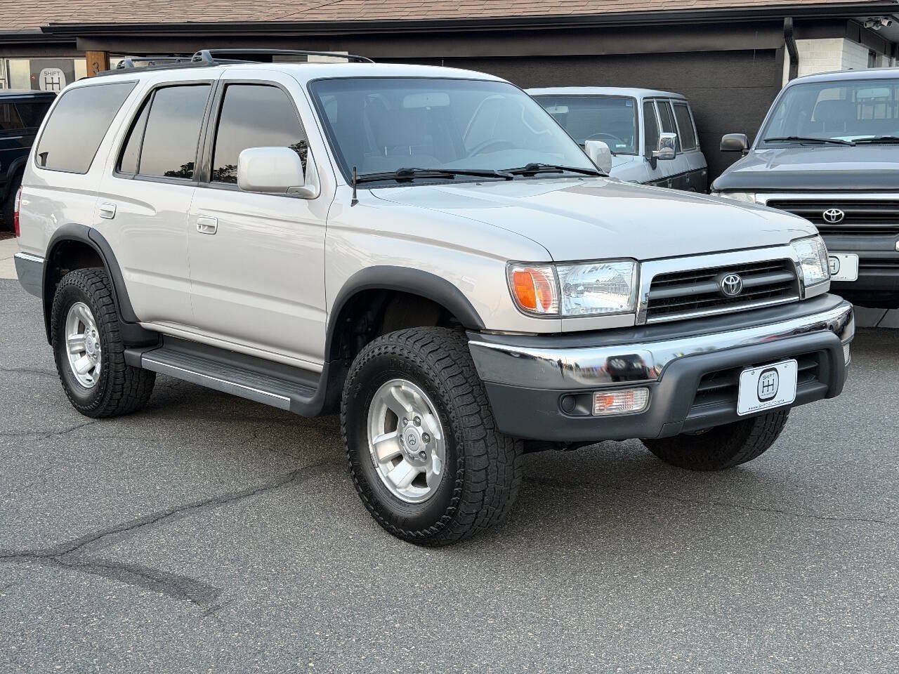 Used 1999 Toyota 4Runner SR5 w/ Upgrade Value Pkg 4 AWD/4WD image 38