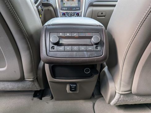 Used 2016 GMC Acadia Denali image 18