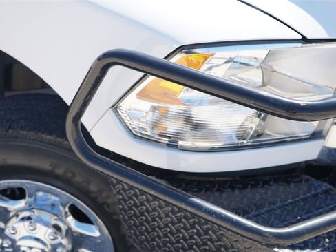Used 2015 RAM 3500 Tradesman w/ Chrome Appearance Group AWD/4WD image 3