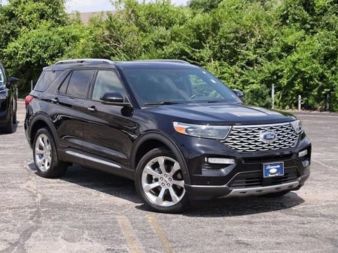 Used 2020 Ford Explorer Platinum AWD/4WD image 2