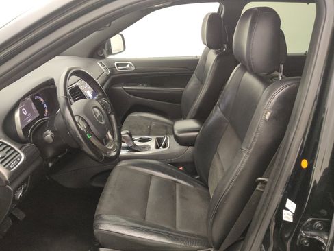 Used 2019 Jeep Grand Cherokee Altitude RWD image 17