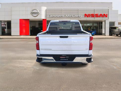 Used 2025 Chevrolet Silverado 1500 LT image 4