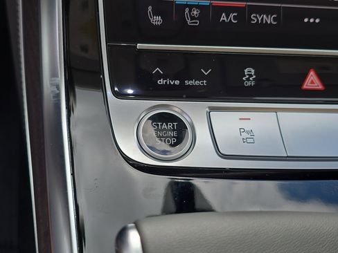 New 2025 Audi Q8 Premium Plus image 26